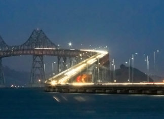 Setting the Pace: A Q&A with Jennifer Anderson, Senior Director of Engineering at Uber 桥在夜间与汽车